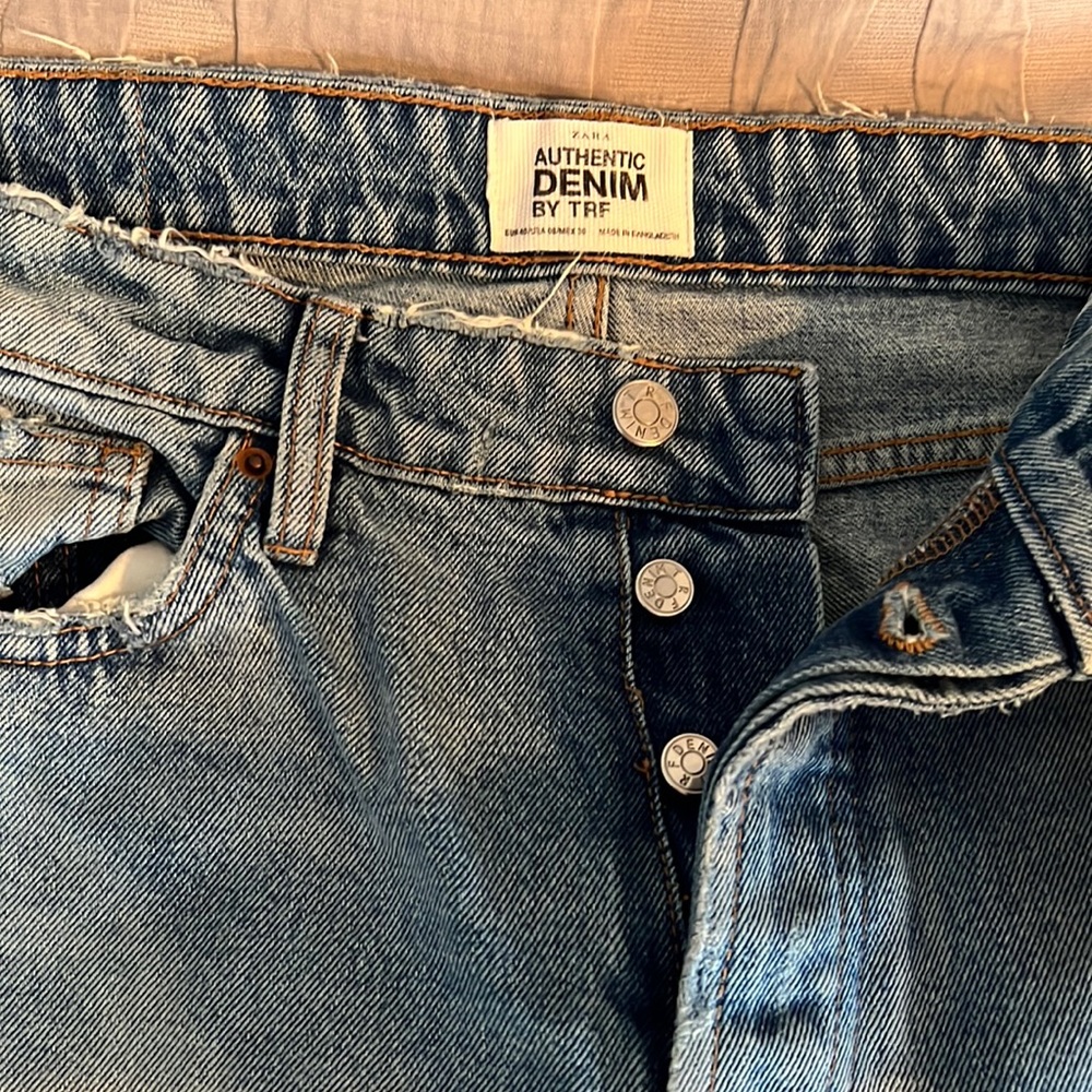 NWOT ZARA HIGH WAISTED STRAIGHT LEG DENIM